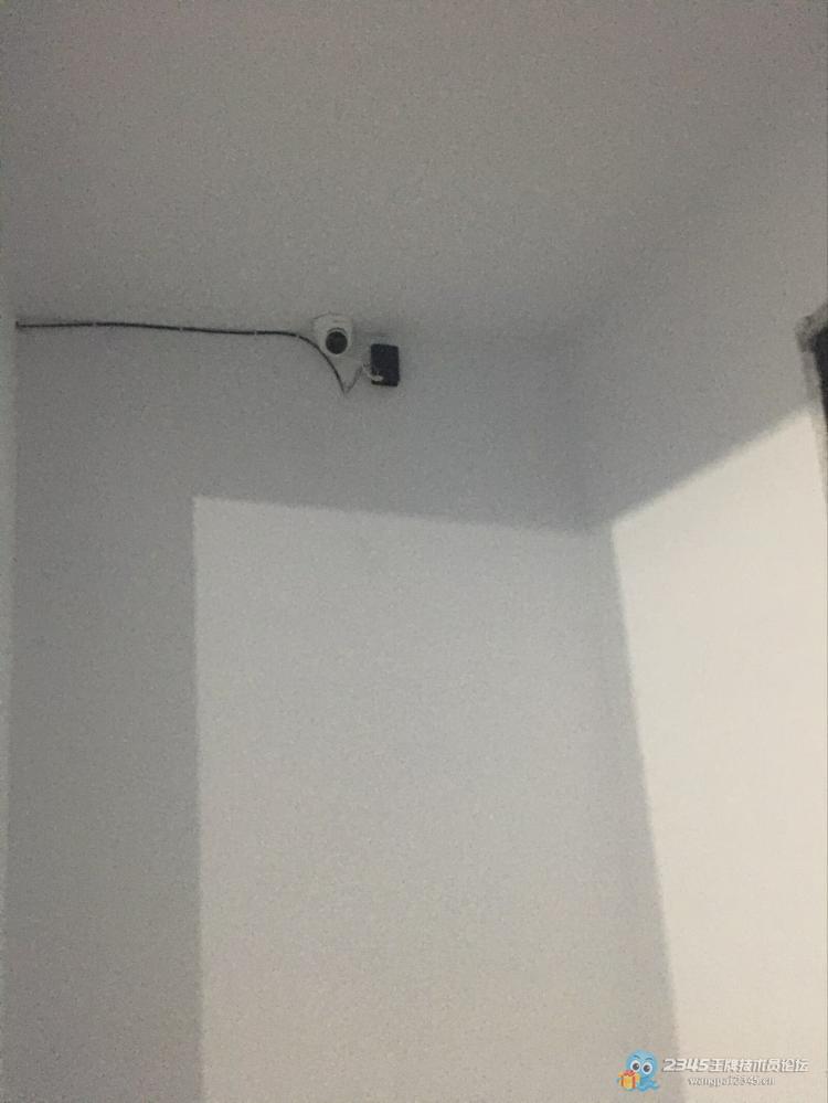 Ò»¸ö²ËÄñæäÕ¾Ò»ÌõÁú£¬¼à¿Ø£¬µçÄÔ