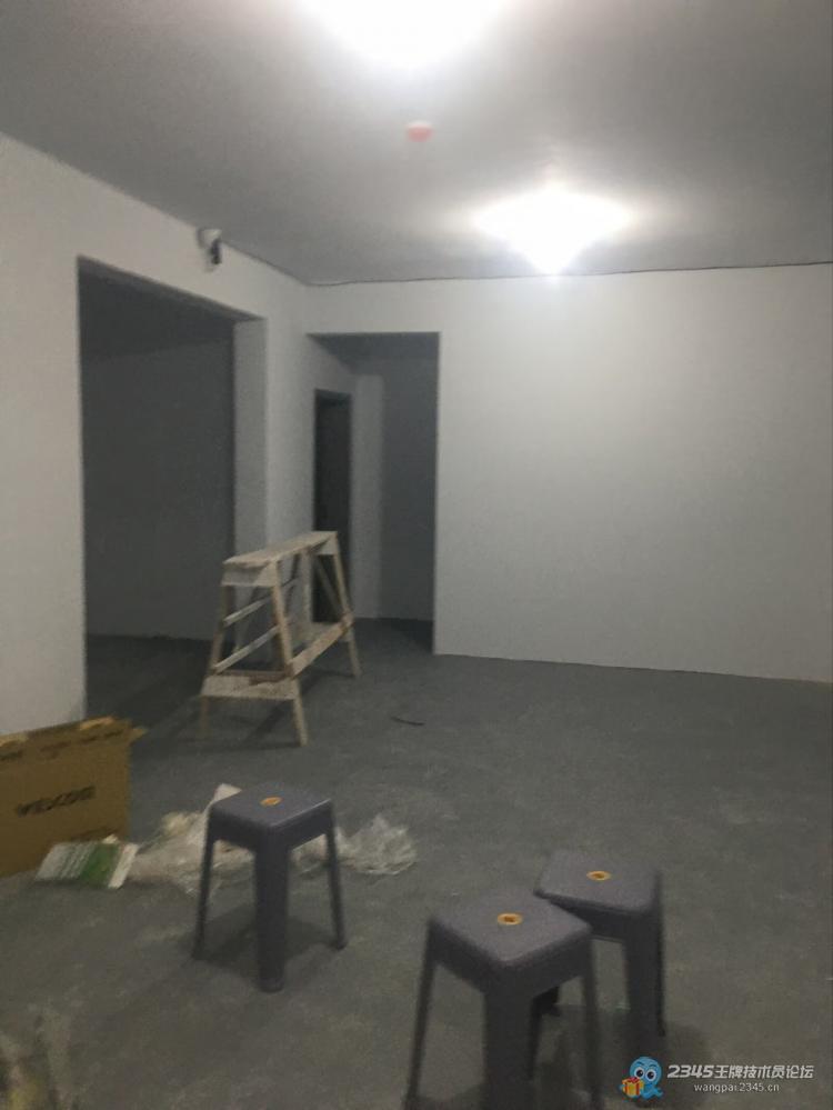 Ò»¸ö²ËÄñæäÕ¾Ò»ÌõÁú£¬¼à¿Ø£¬µçÄÔ